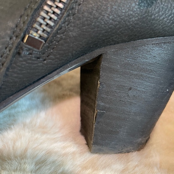 Steve Madden Genuine Leather Ankle Boots (9.5) - Picture 4 of 9